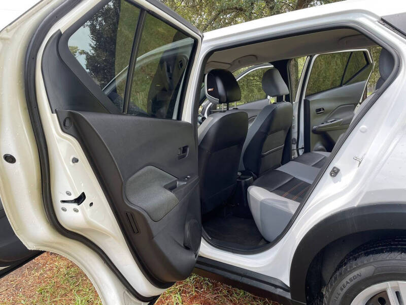 2023 Nissan Kicks SV