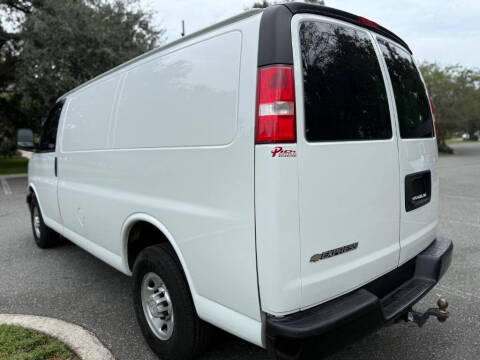 2018 Chevrolet Express 2500