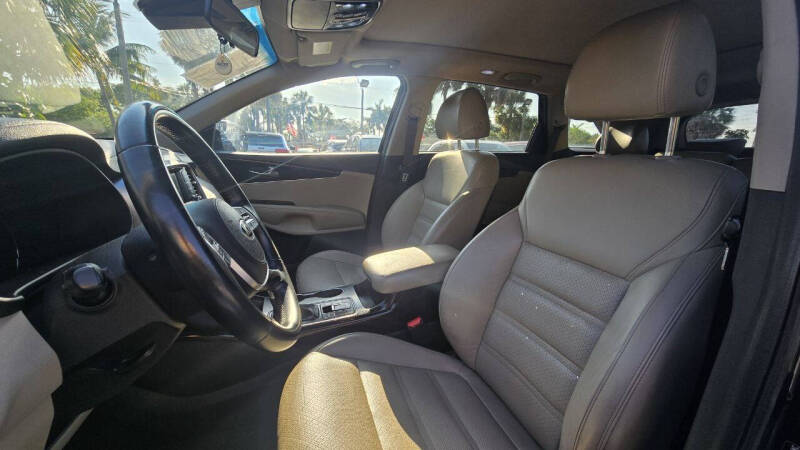 2020 Kia Sorento EX V6