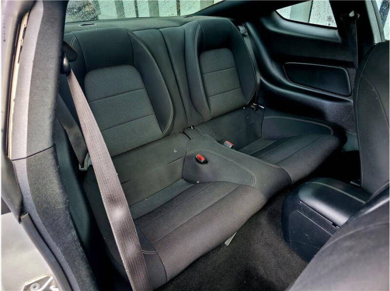 2015 Ford Mustang V6