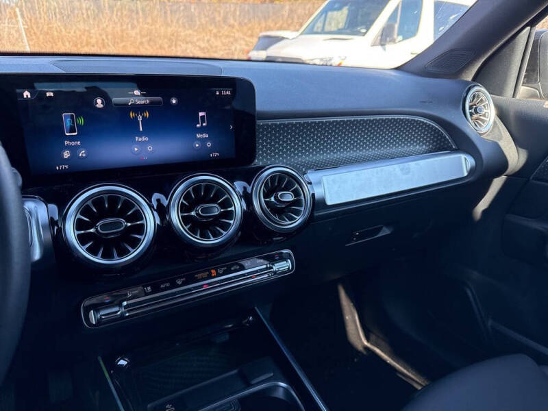 2025 Mercedes-Benz GLB GLB 250