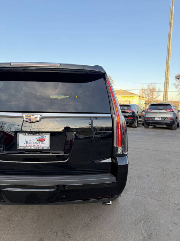 2017 Cadillac Escalade Luxury