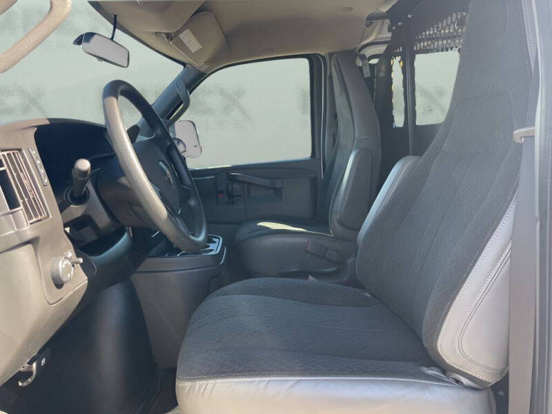 2023 GMC Savana 2500