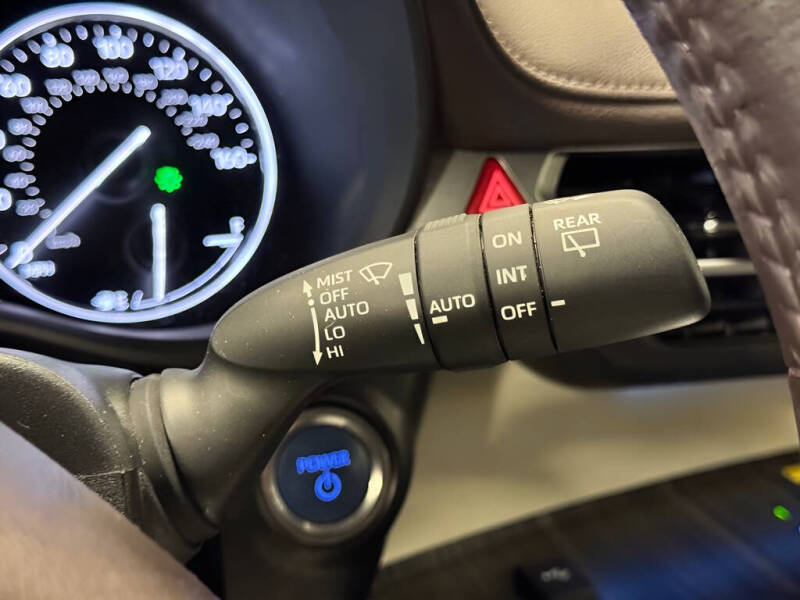 2023 Toyota Sienna Platinum 7-Passenger