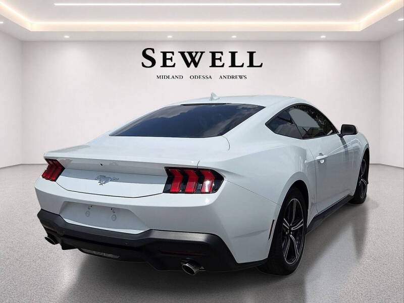 2024 Ford Mustang EcoBoost