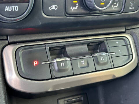 2022 GMC Acadia Denali