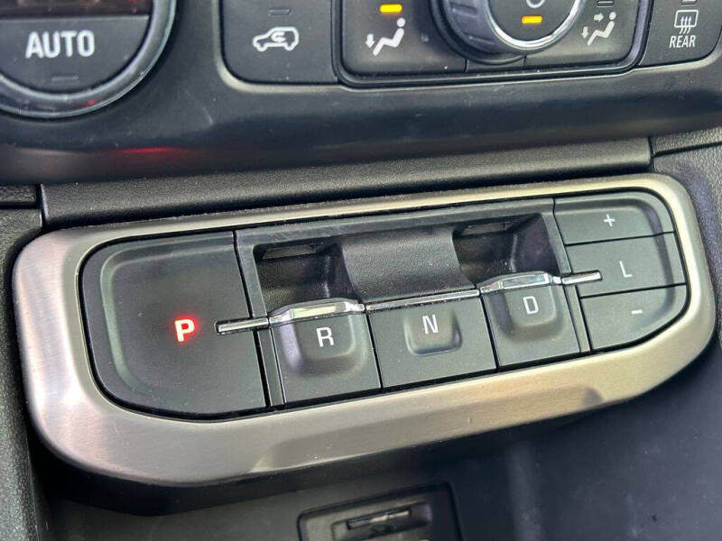 2022 GMC Acadia Denali