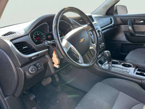 2017 Chevrolet Traverse LT