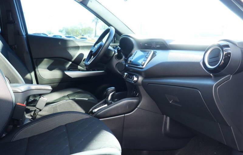 2020 Nissan Kicks SV