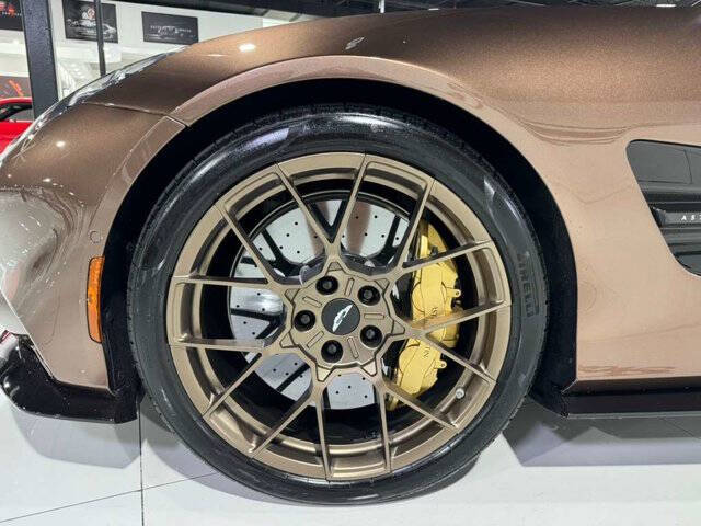 2025 Aston Martin Vanquish