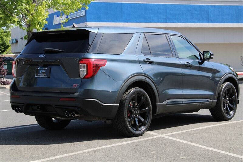 2022 Ford Explorer ST