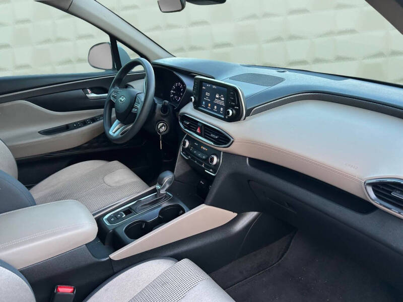 2019 Hyundai Santa Fe SE 2.4L