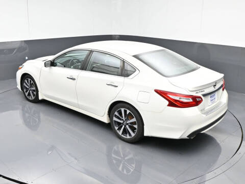 2016 Nissan Altima 2.5 SR