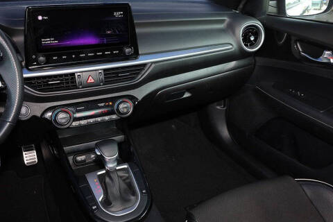 2022 Kia Forte GT Line