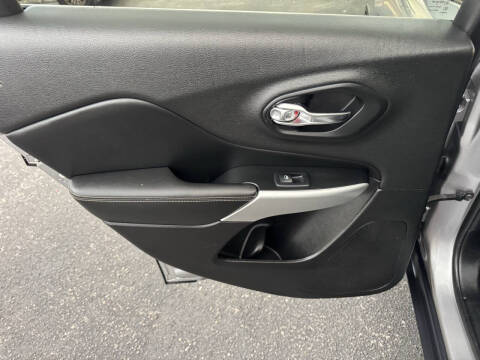 2018 Jeep Cherokee Latitude Plus