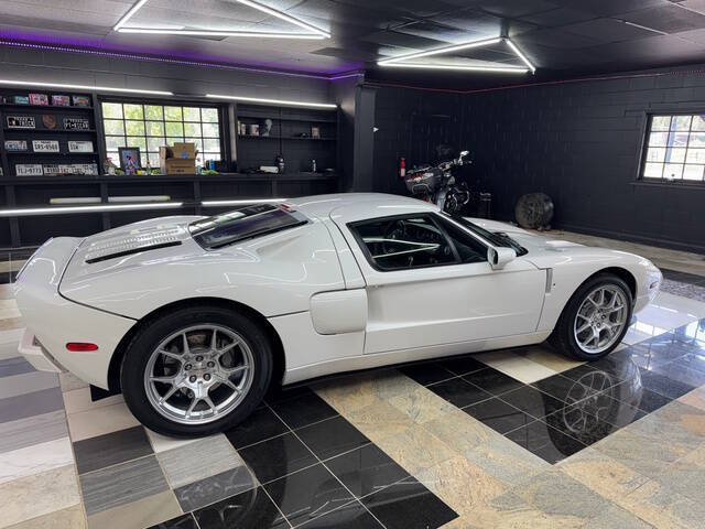 2005 Ford GT