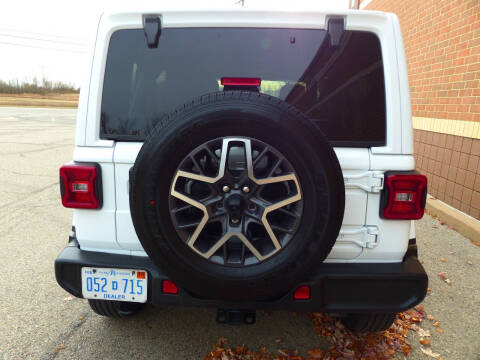 2024 Jeep Wrangler Sahara