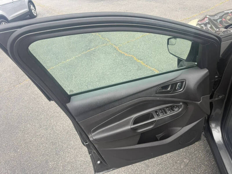 2015 Ford Escape S