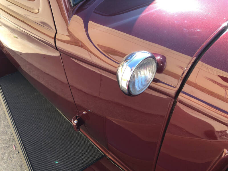 1932 Ford 2 Door Sedan