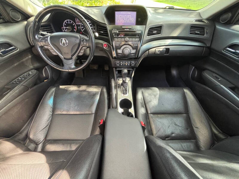 2013 Acura ILX 2.0L w/Tech