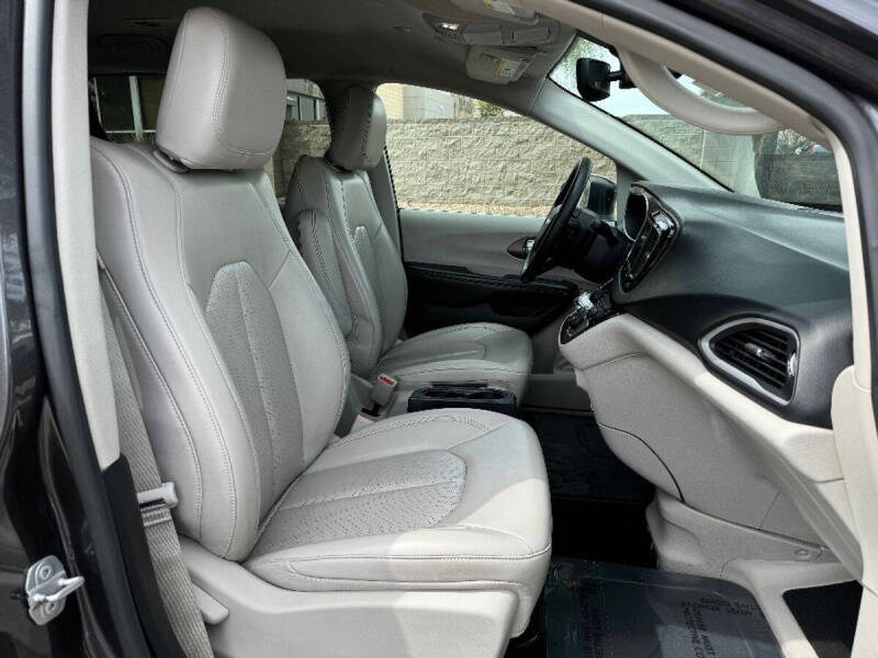 2021 Chrysler Voyager LXi