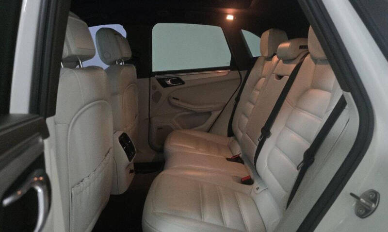 2016 Porsche Macan S