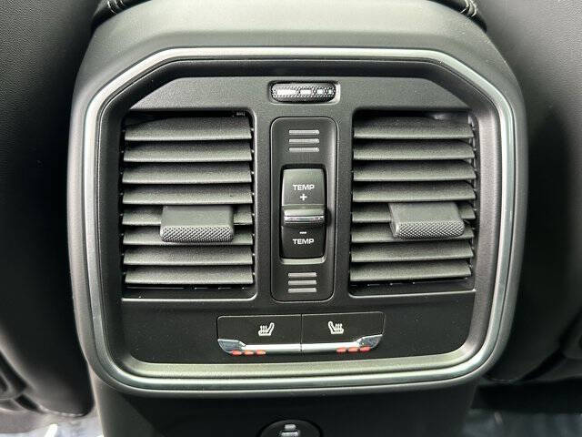 2025 Porsche Macan T