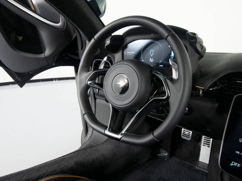 2026 McLaren Artura