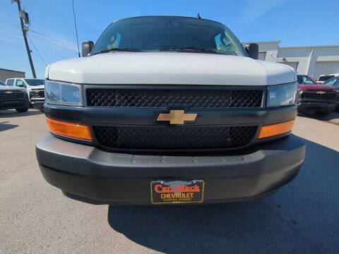 2025 Chevrolet Express 2500