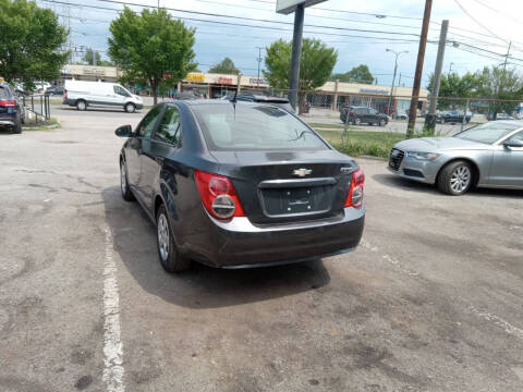 2013 Chevrolet Sonic LS Auto