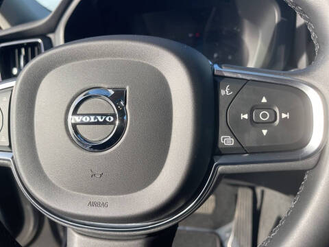 2023 Volvo XC60 B5 Core