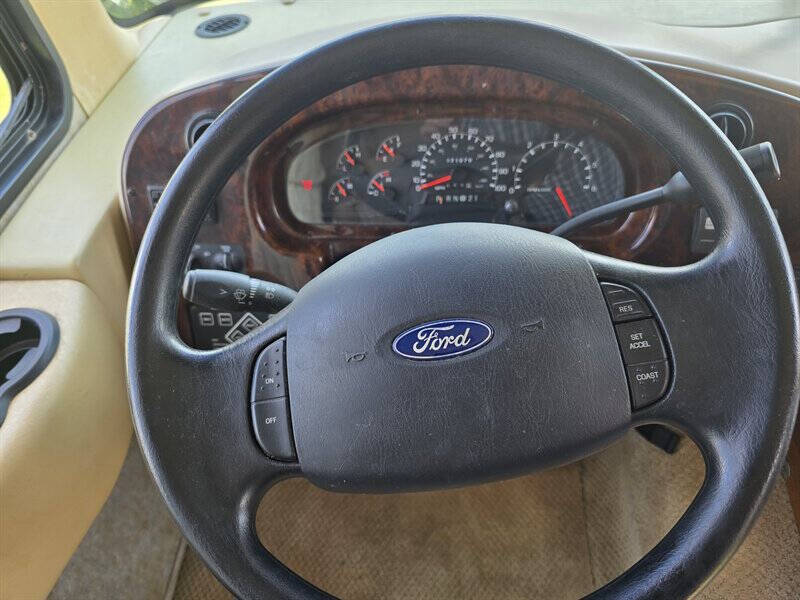 2004 Ford Motorhome Chassis