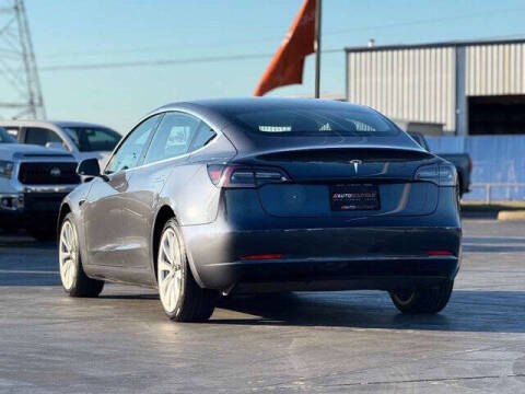 2020 Tesla Model 3 Standard Range Plus