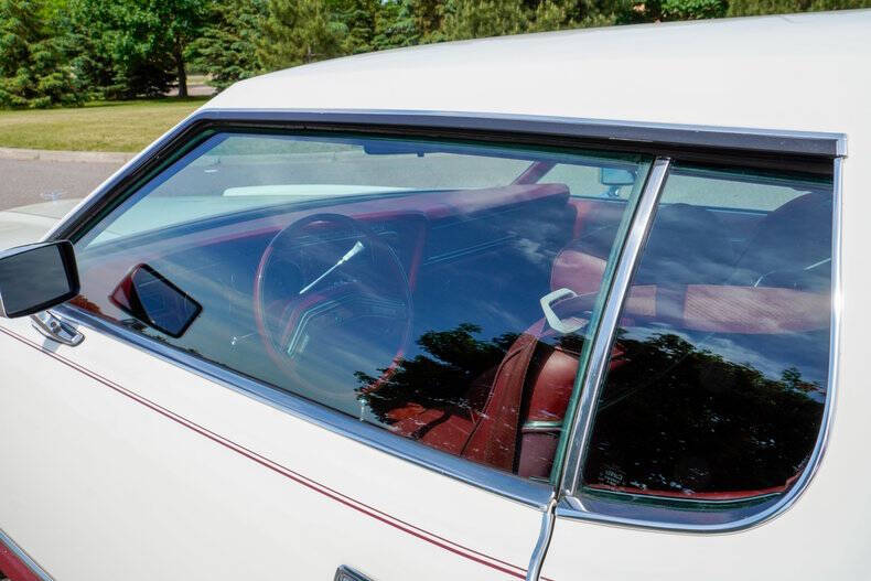 1976 Ford Thunderbird