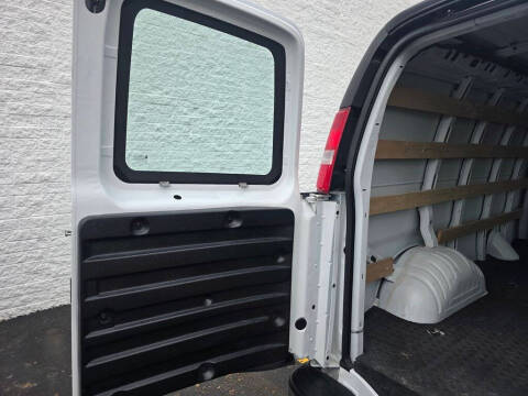 2025 Chevrolet Express 2500