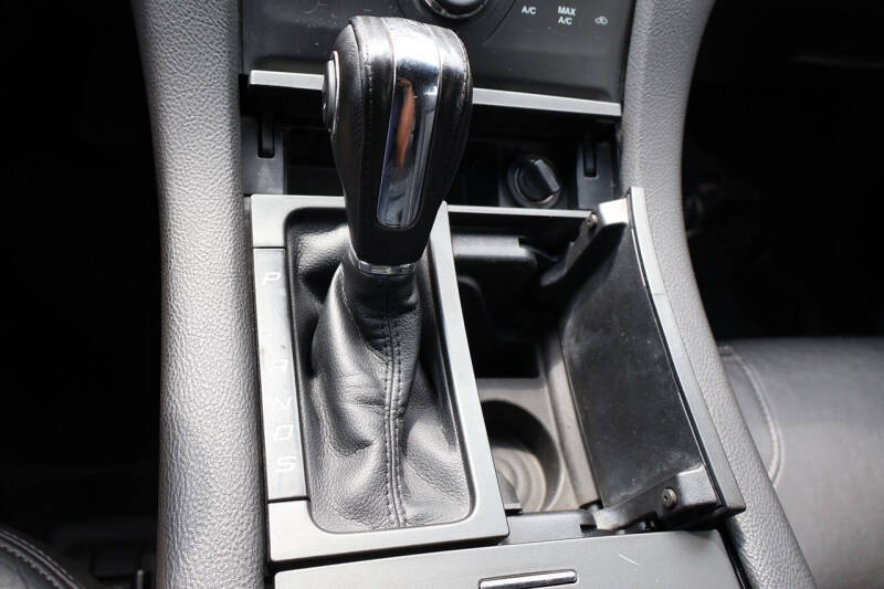 2016 Ford Taurus SEL
