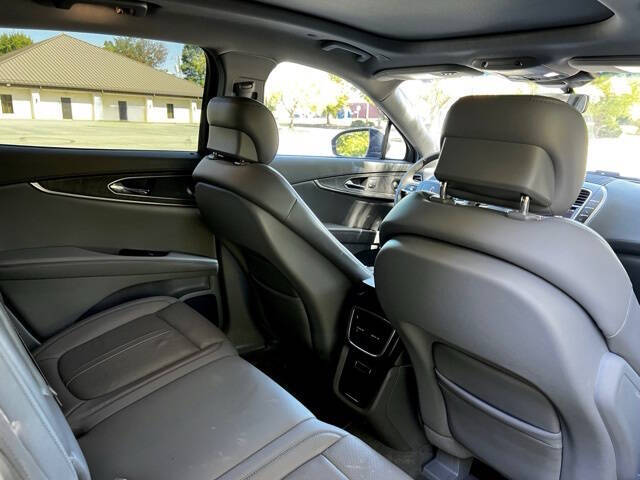 2019 Lincoln Nautilus Reserve