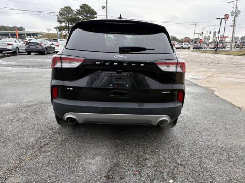 2022 Ford Escape Hybrid SE