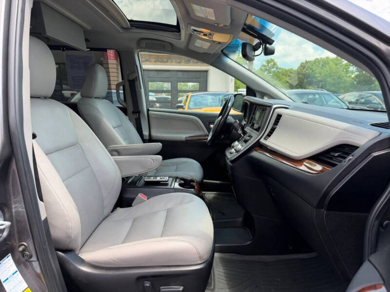 2017 Toyota Sienna