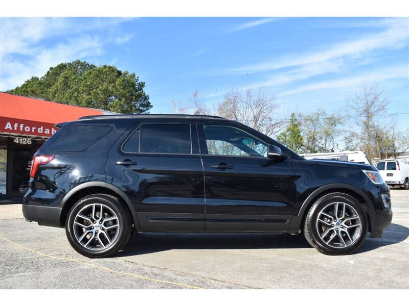 2017 Ford Explorer Sport