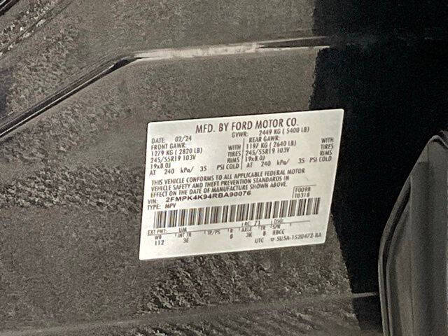 2024 Ford Edge Titanium