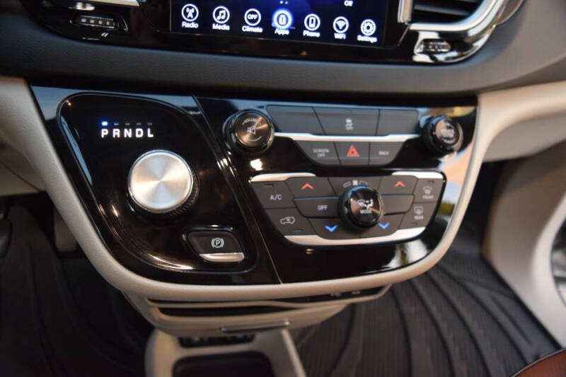 2017 Chrysler Pacifica Touring