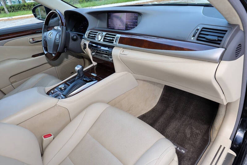 2014 Lexus LS 460