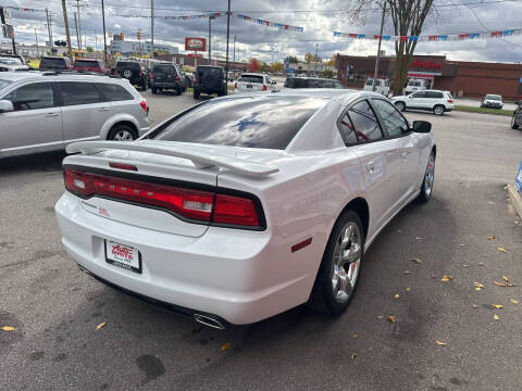 2013 Dodge Charger SXT