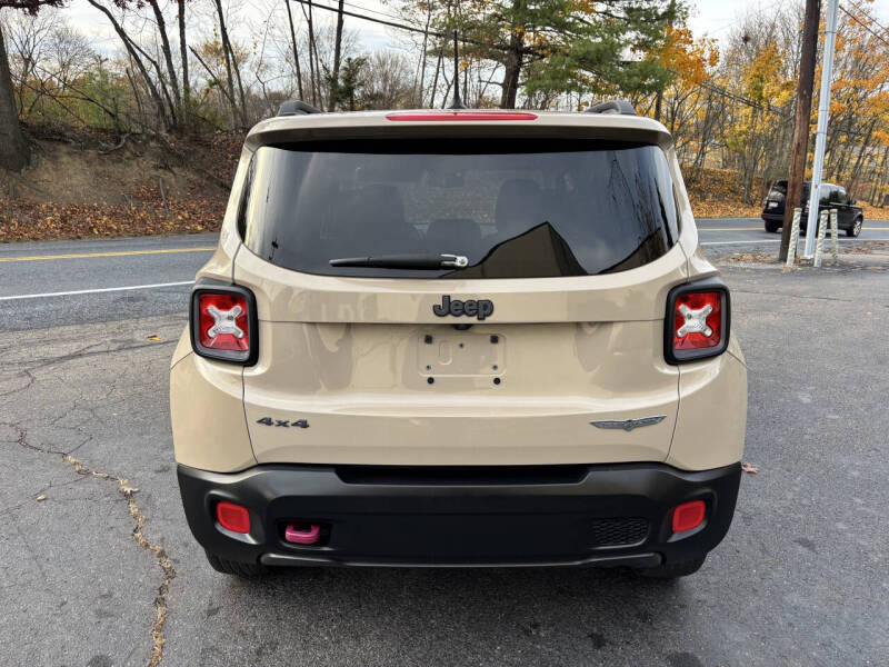 2017 Jeep Renegade Deserthawk