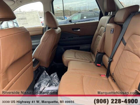 2025 Nissan Pathfinder Platinum