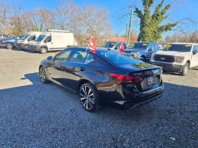 2022 Nissan Altima 2.5 SR