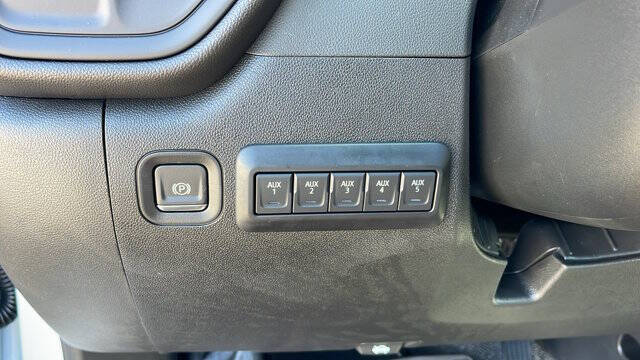 2025 Chevrolet Silverado 3500HD CC