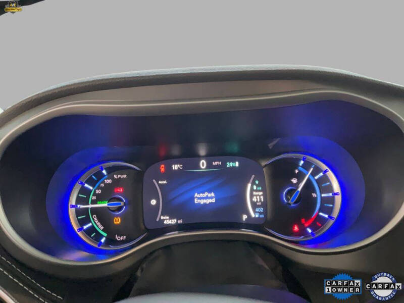 2024 Chrysler Pacifica Plug-In Hybrid Select