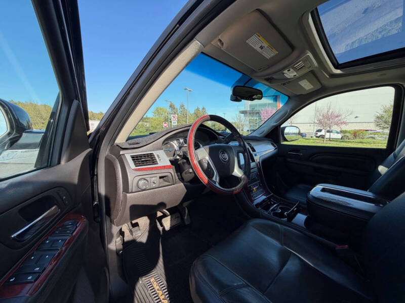 2013 Cadillac Escalade Luxury